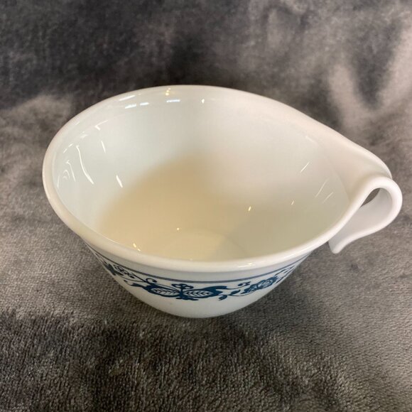 Vintage Corelle Old Town Blue Onion 4 Hook Handle Cups+Cream and Sugar Set - Picture 6 of 15